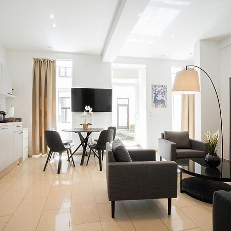 Chic Newly-Renovated Apartment Steps From Subway In Vienna'S Hernals District Екстер'єр фото