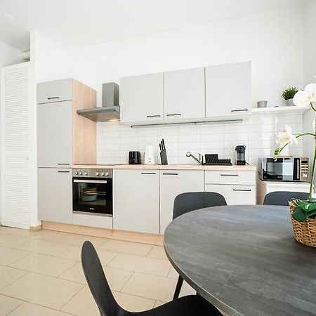 Chic Newly-Renovated Apartment Steps From Subway In Vienna'S Hernals District Екстер'єр фото
