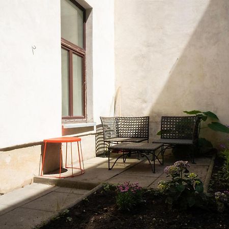 Chic Newly-Renovated Apartment Steps From Subway In Vienna'S Hernals District Екстер'єр фото