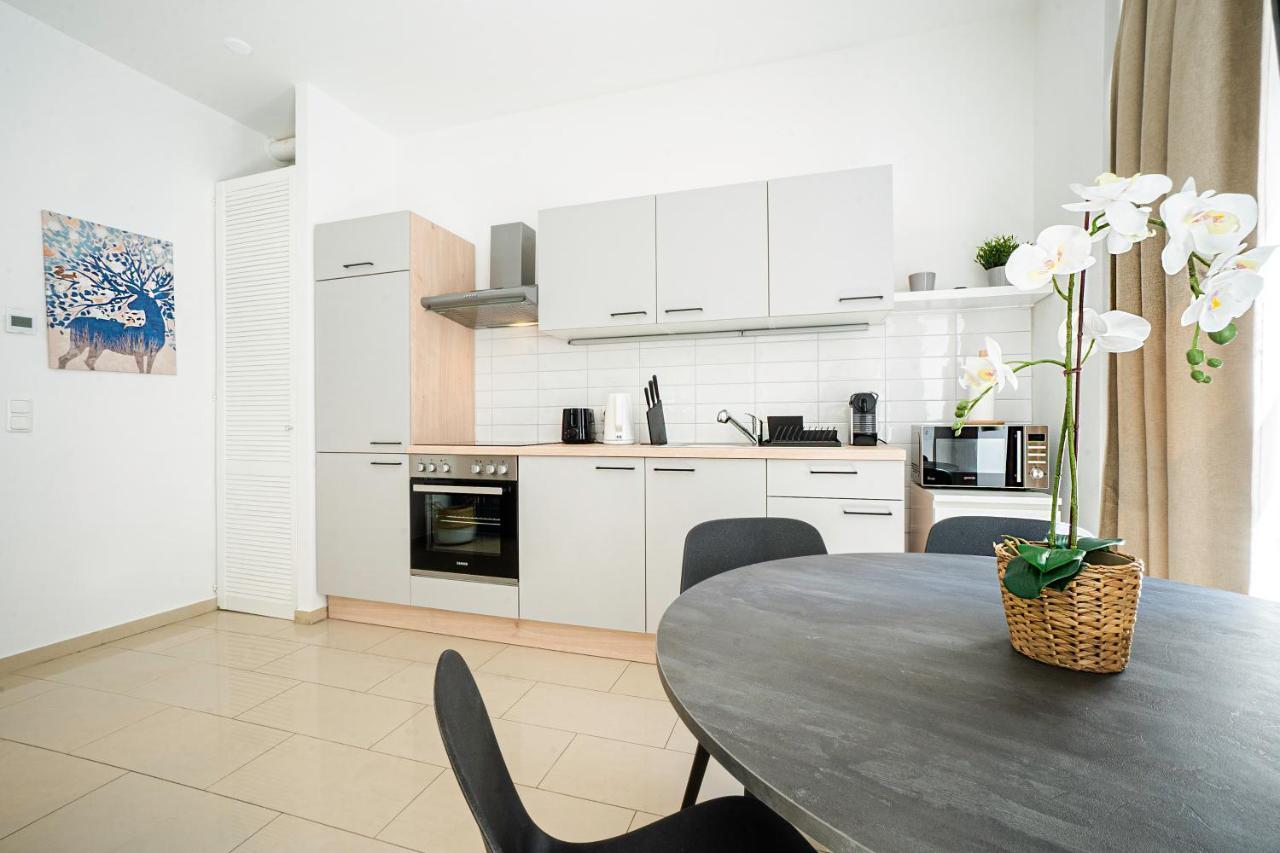 Chic Newly-Renovated Apartment Steps From Subway In Vienna'S Hernals District Екстер'єр фото