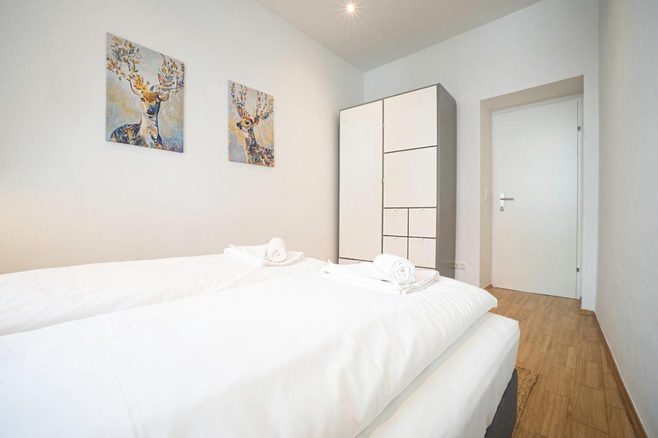 Chic Newly-Renovated Apartment Steps From Subway In Vienna'S Hernals District Екстер'єр фото